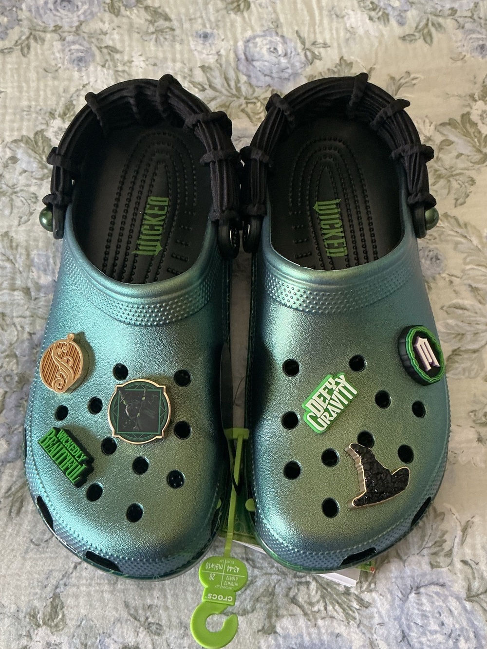 CROCS  Classic Clog Wicked Elphaba Men’s Size 10 Women’s 12